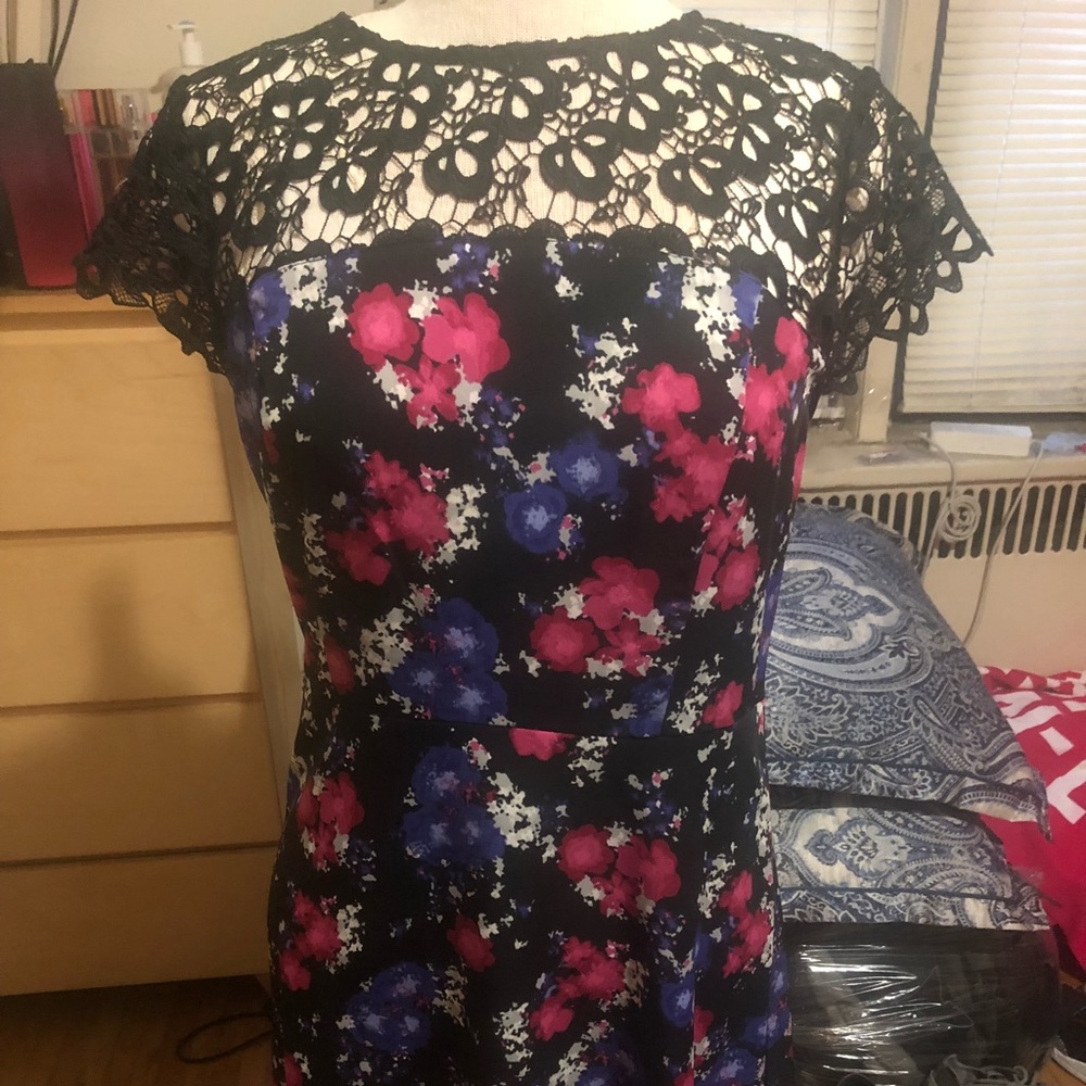 Kensie knee length dress size M.